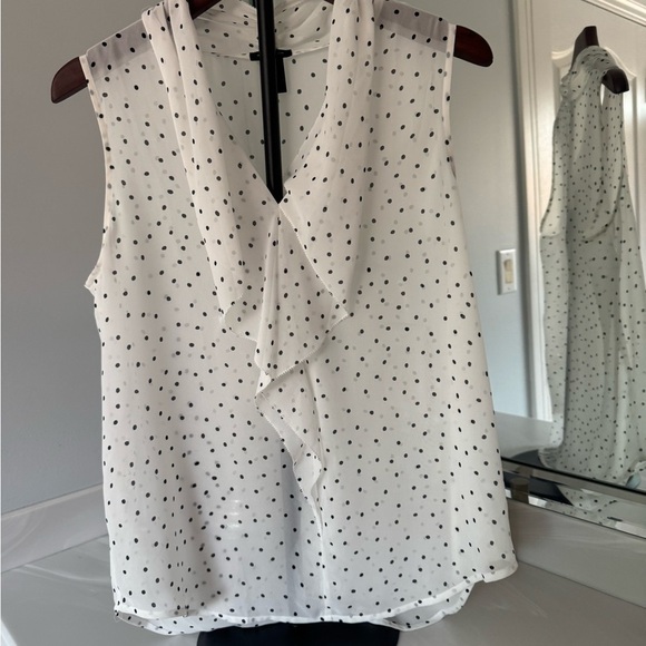 Ann Taylor Cream  Polkadot Sleeveless Blouse Size M - Picture 1 of 7